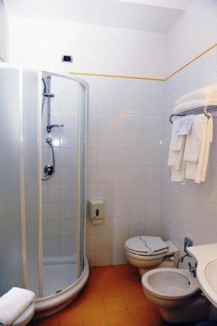 Hotel Urbano V 몬테피아스콘 객실 사진